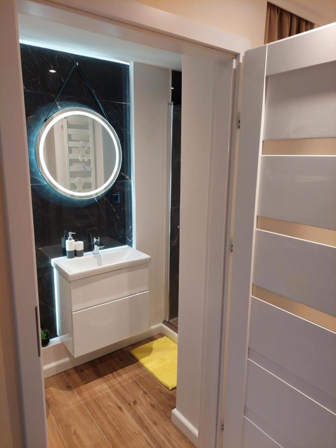 Apartament Centrum 9 Apartment ชกลาร์สกา ปอเรมบา ภายนอก รูปภาพ